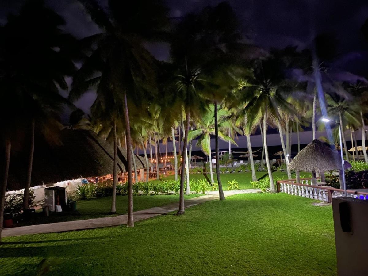Hotel Tesoro Beach San Luis La Herradura Exteriör bild