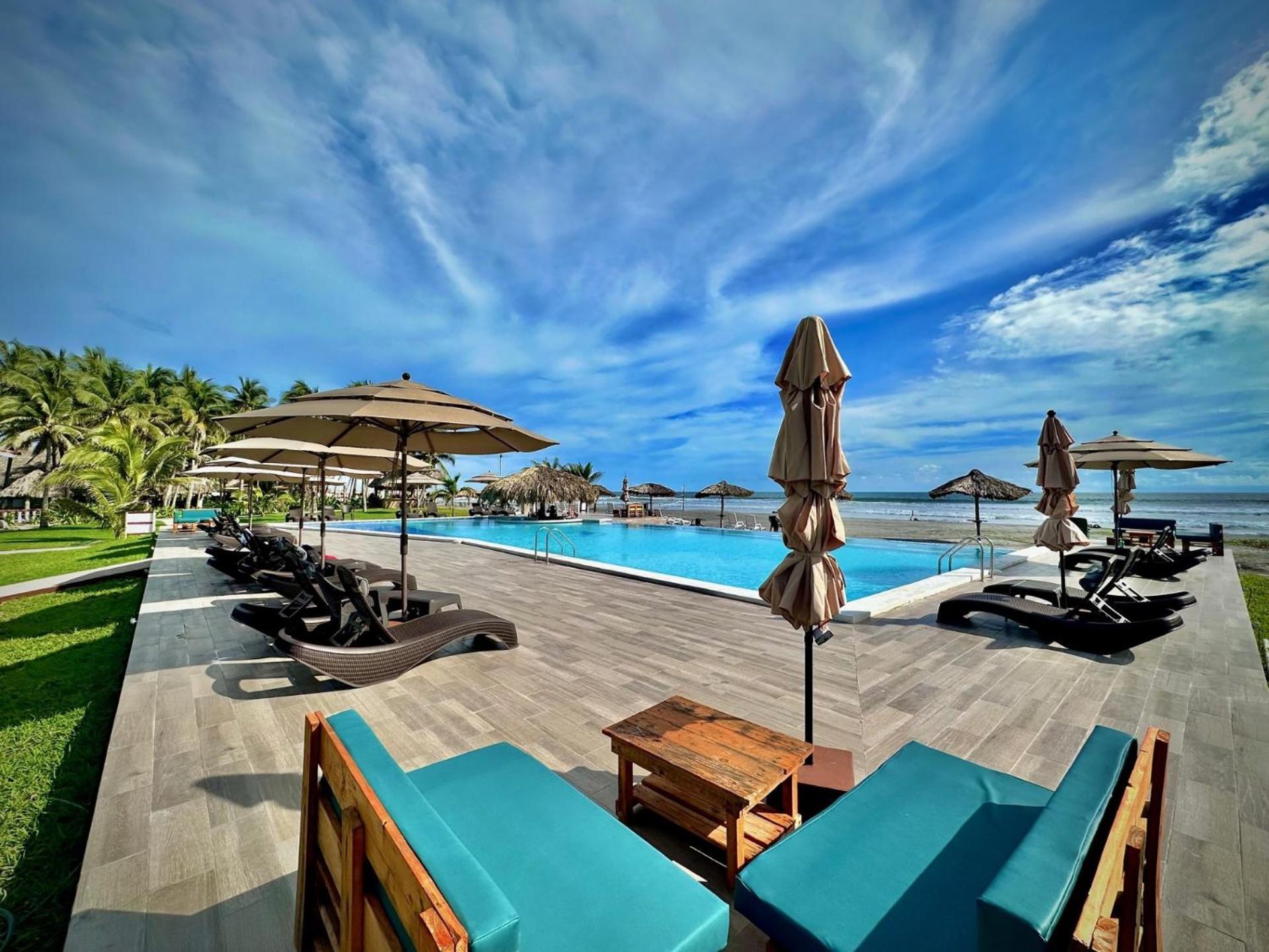 Hotel Tesoro Beach San Luis La Herradura Exteriör bild