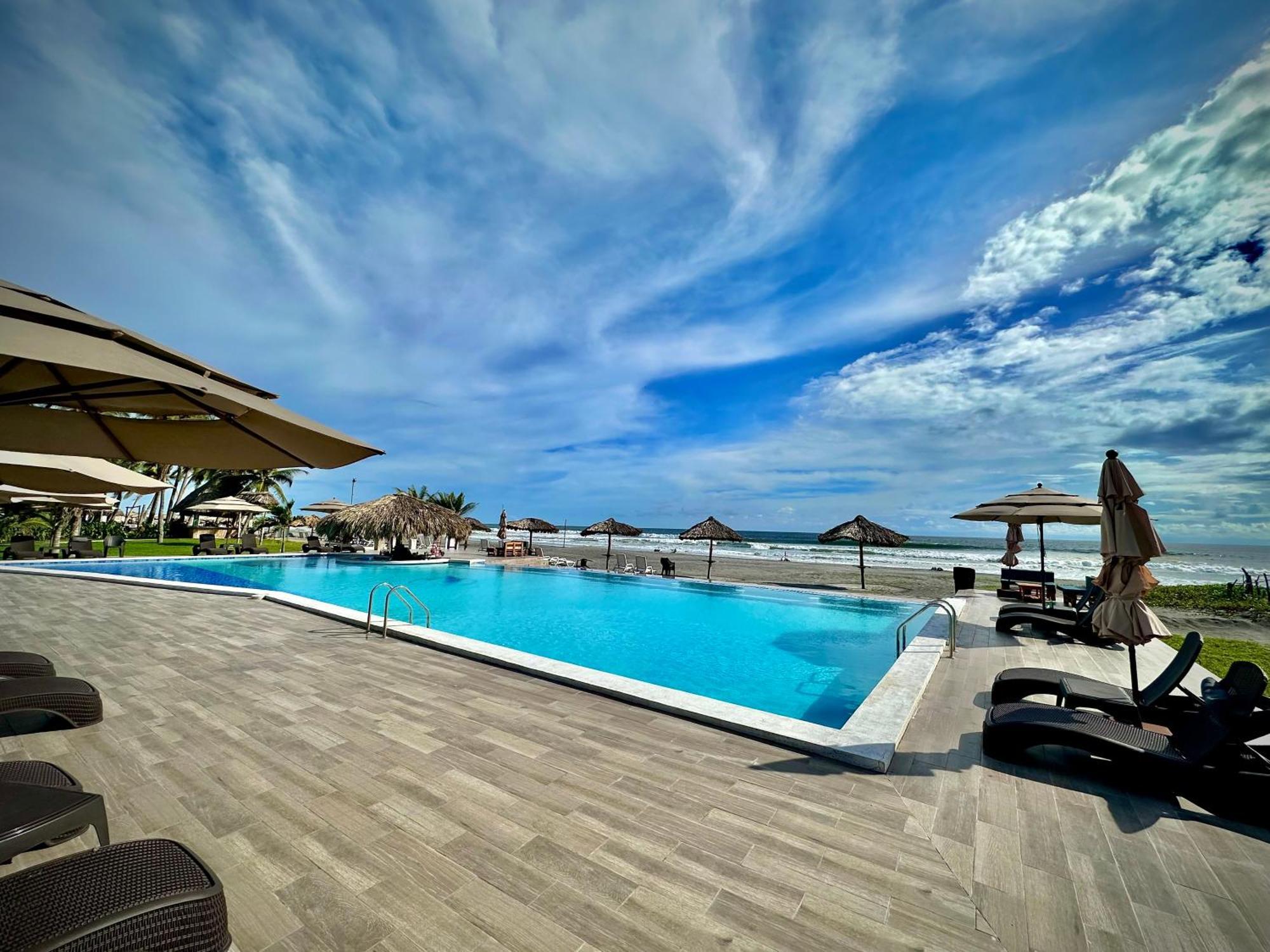 Hotel Tesoro Beach San Luis La Herradura Exteriör bild