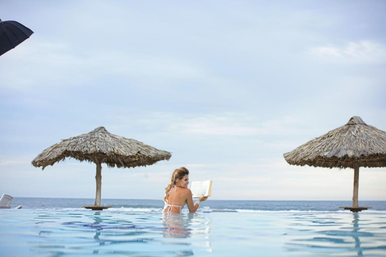 Hotel Tesoro Beach San Luis La Herradura Exteriör bild