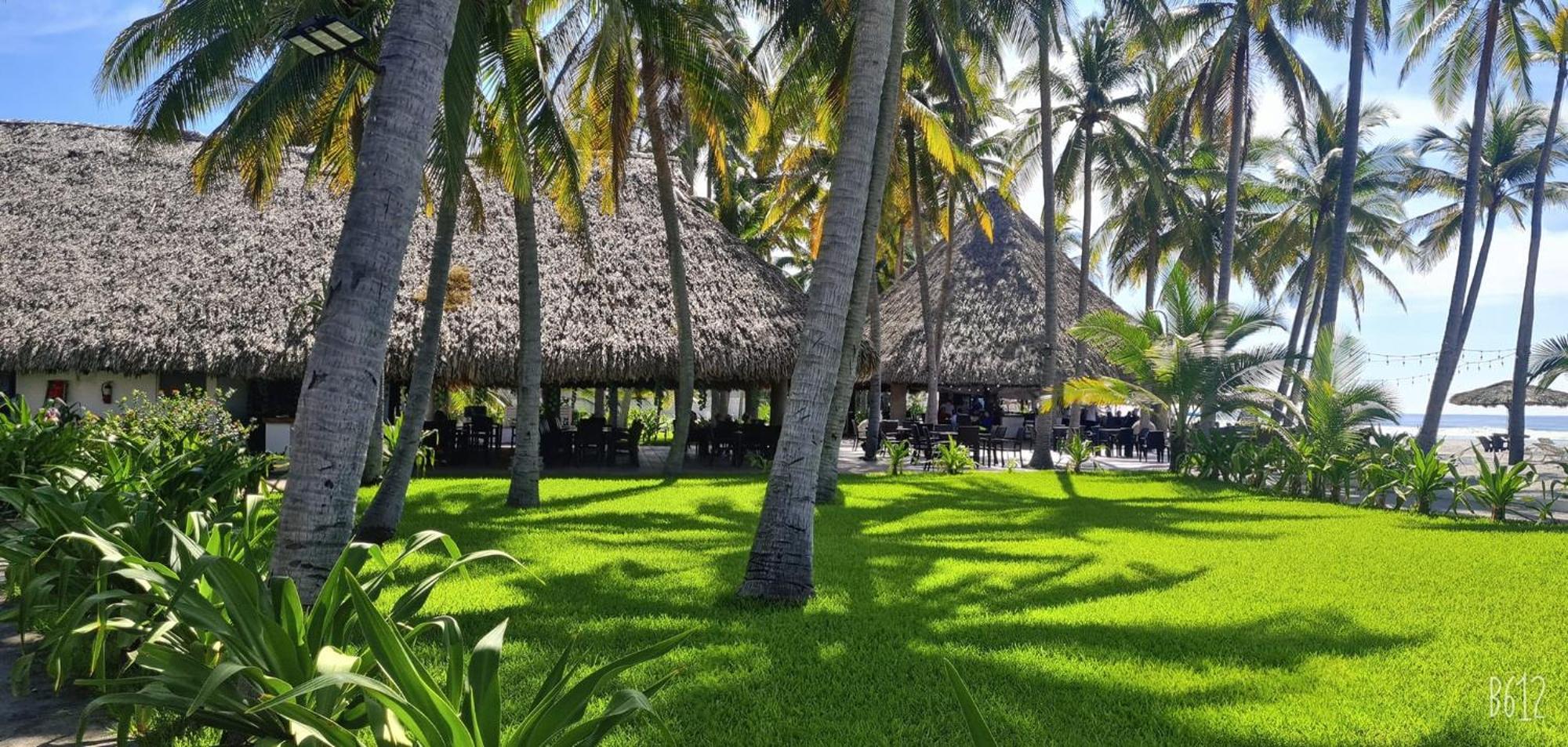 Hotel Tesoro Beach San Luis La Herradura Exteriör bild
