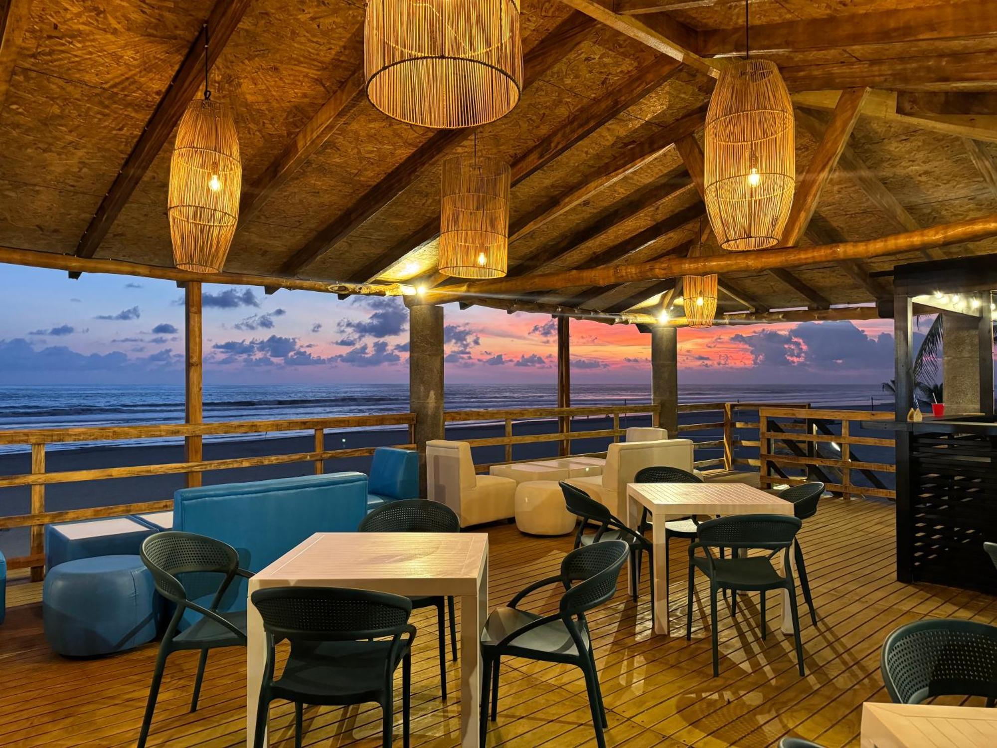 Hotel Tesoro Beach San Luis La Herradura Exteriör bild