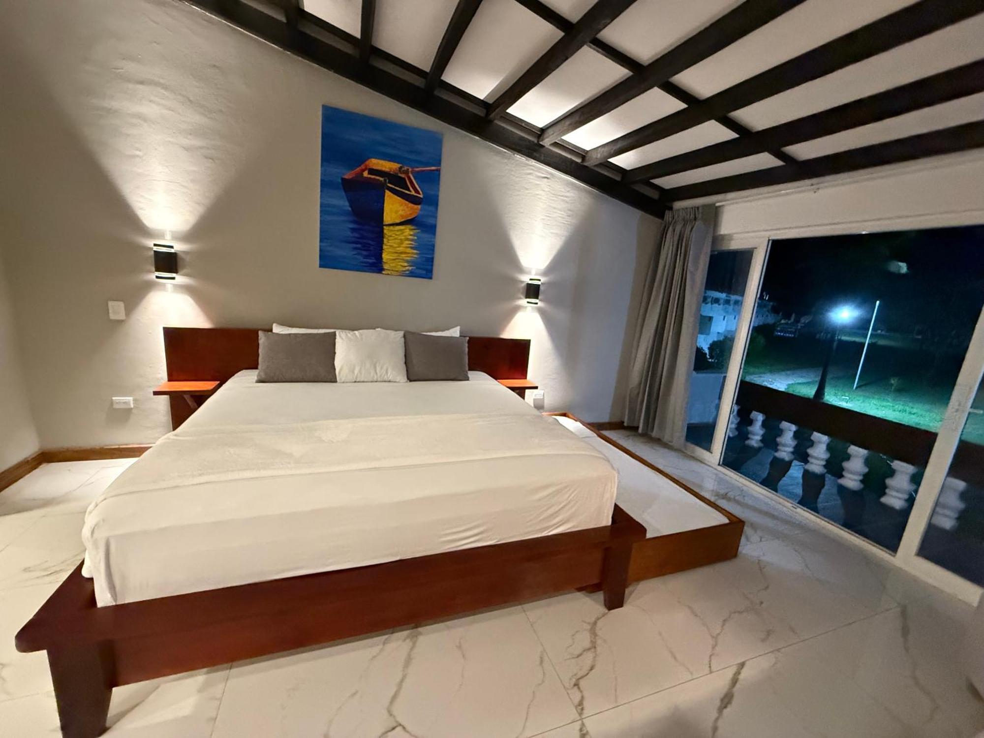 Hotel Tesoro Beach San Luis La Herradura Exteriör bild